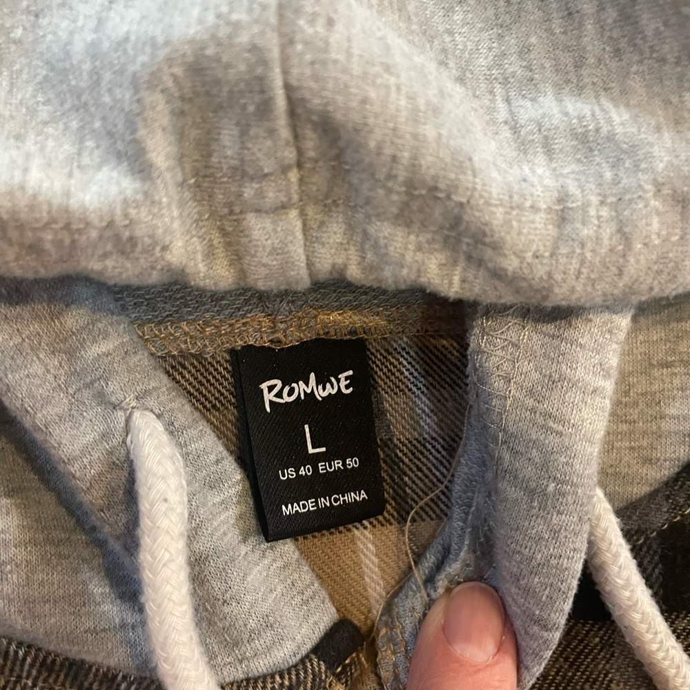 ROMWE Gray and Tan Hooded Shirt - Picture 3 of 4